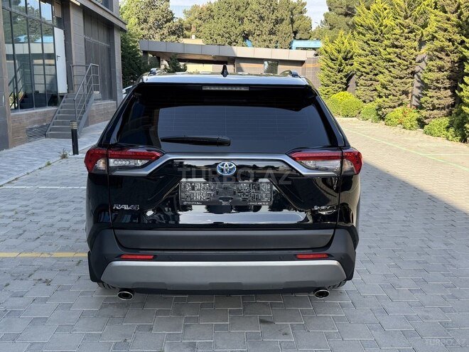 Toyota RAV4-3