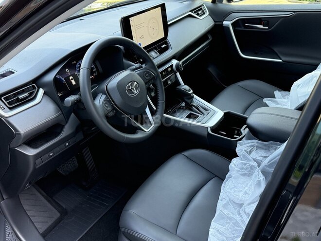 Toyota RAV4-12