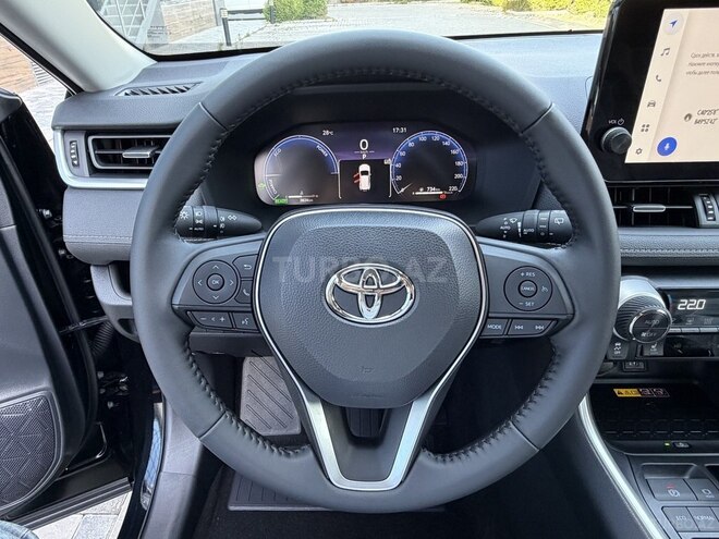 Toyota RAV4-17