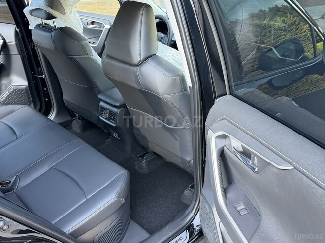 Toyota RAV4-13