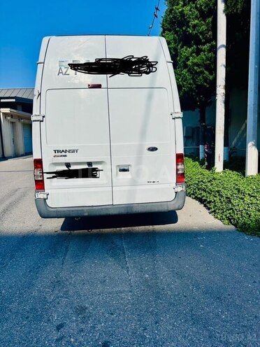 Ford Transit-2