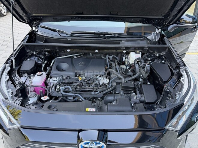 Toyota RAV4-21