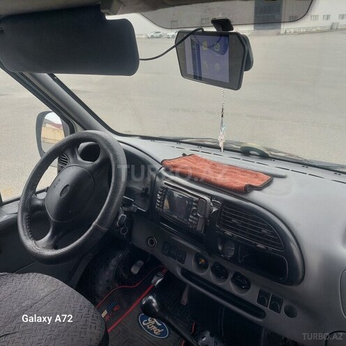 Ford Transit-5