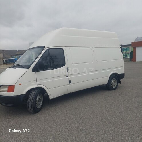 Ford Transit-7