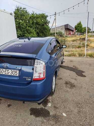Toyota Prius-5