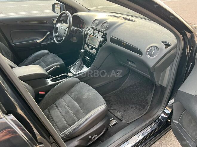 Ford Mondeo-21