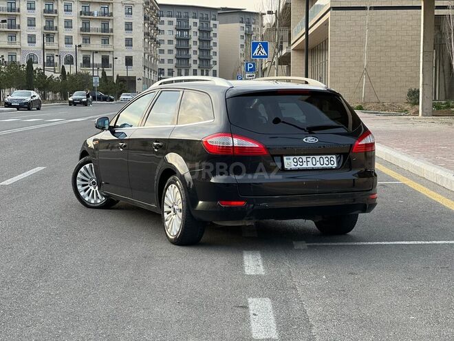 Ford Mondeo-12