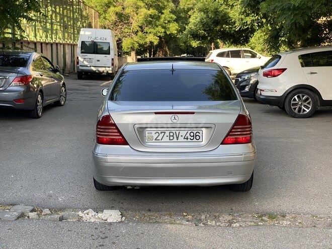 Mercedes C 240-11