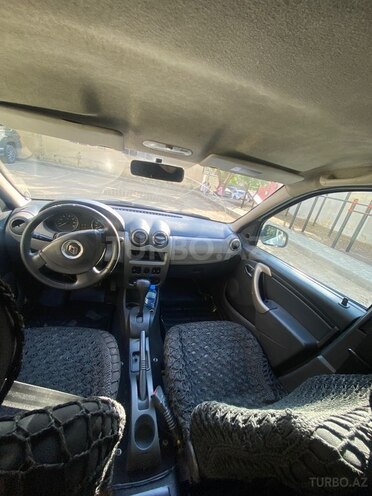 Renault Logan-4