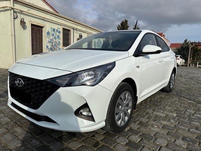 Hyundai Accent-9