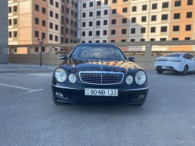 Mercedes E 220-1