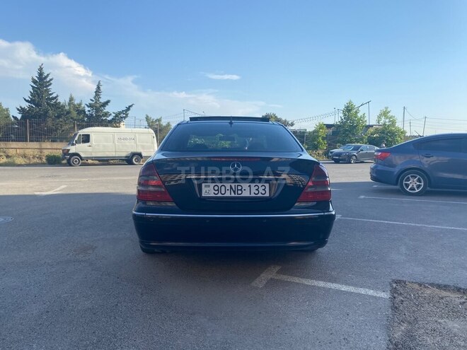 Mercedes E 220-2