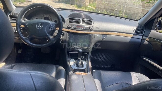 Mercedes E 220-6