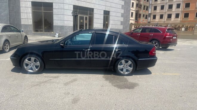 Mercedes E 220-10