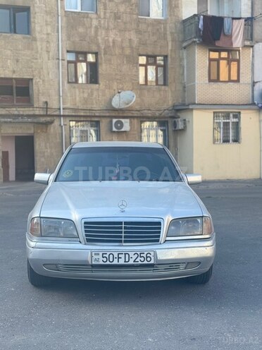 Mercedes C 250-1