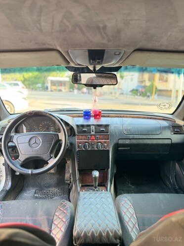 Mercedes C 250-12