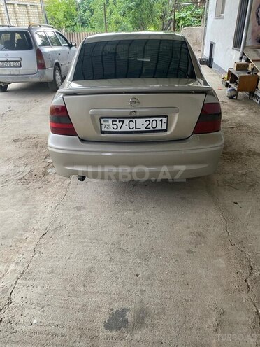 Opel Vectra-2
