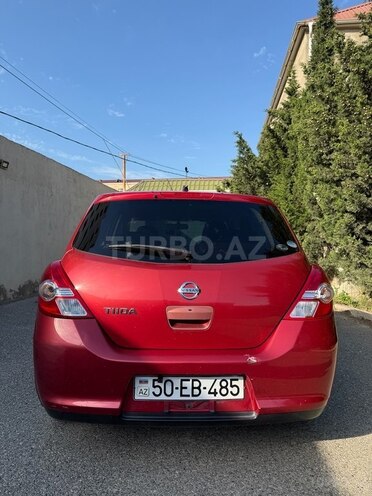 Nissan Tiida-5