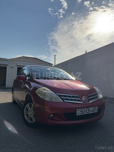 Nissan Tiida-1
