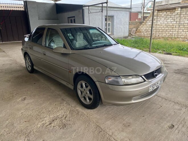 Opel Vectra-4