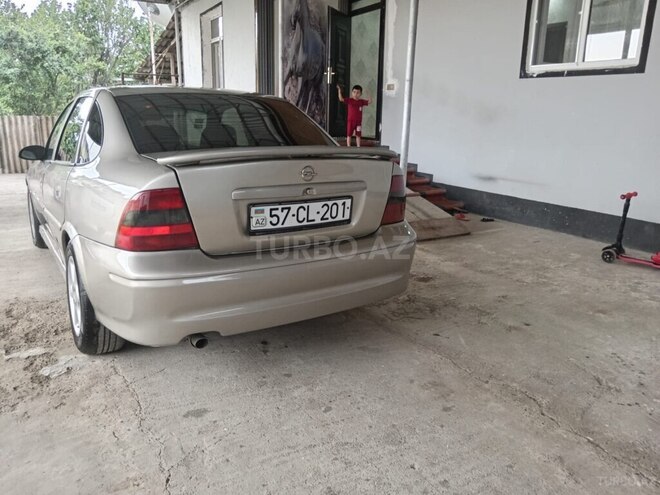 Opel Vectra-16