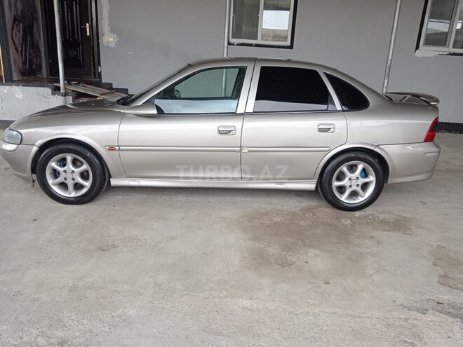 Opel Vectra-10
