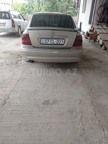 Opel Vectra-17
