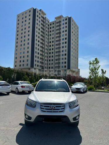 Hyundai Santa Fe-1