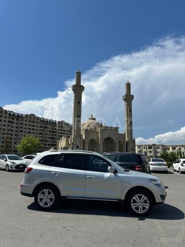 Hyundai Santa Fe-3