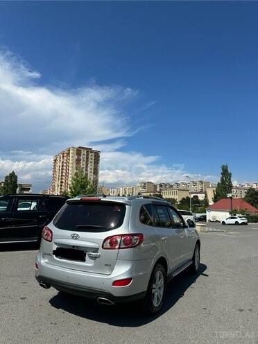 Hyundai Santa Fe-4