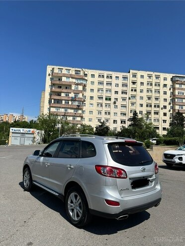 Hyundai Santa Fe-6
