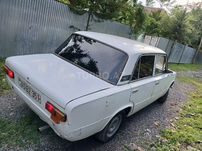 LADA (VAZ) 21011-4