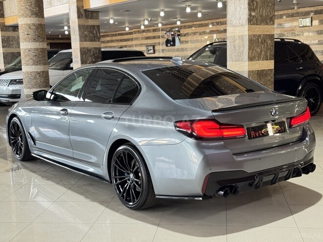 BMW 530e-10