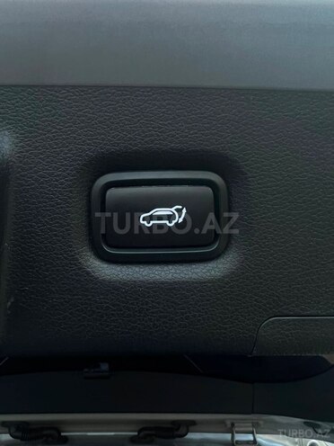 Hyundai Santa Fe-10