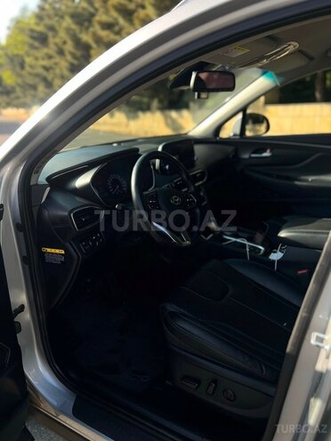 Hyundai Santa Fe-12