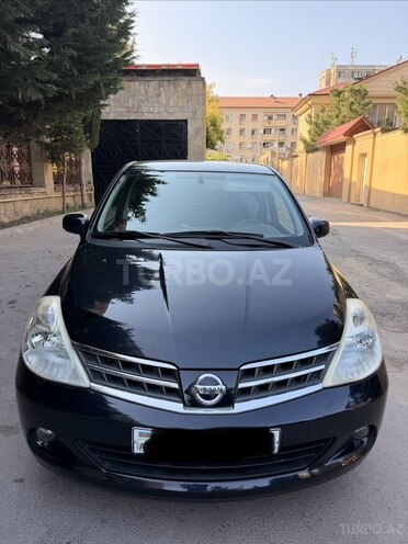 Nissan Tiida-1