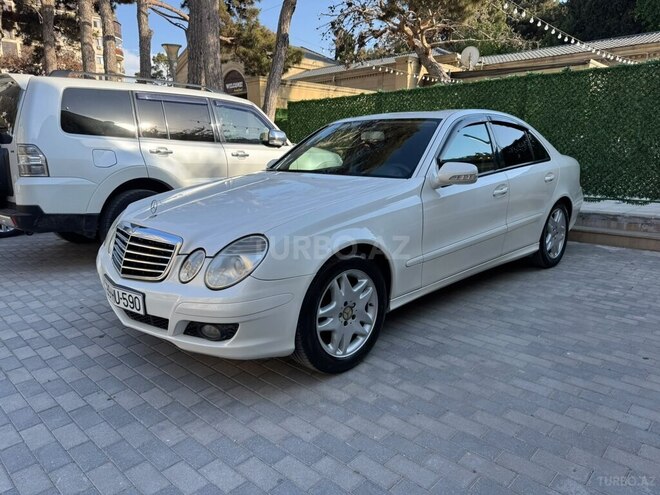 Mercedes E 220-17