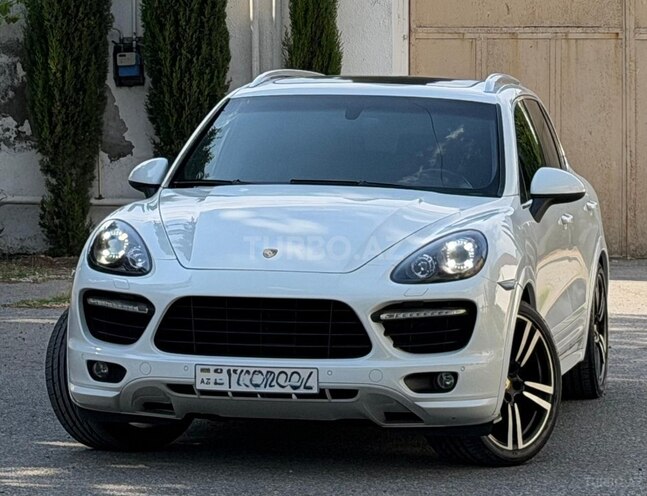 Porsche Cayenne GTS-11