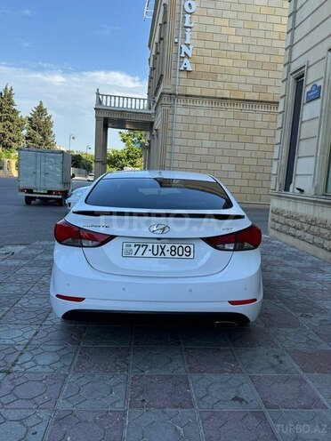 Hyundai Avante-3