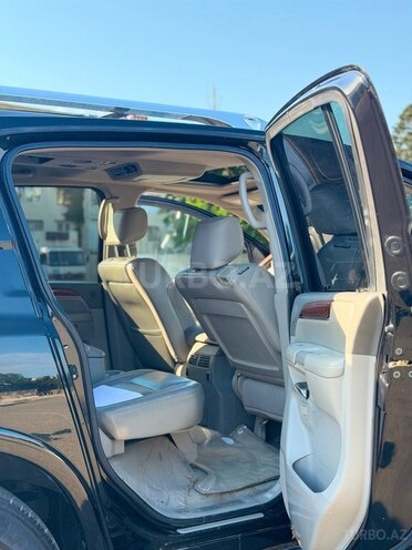 Infiniti QX56-10