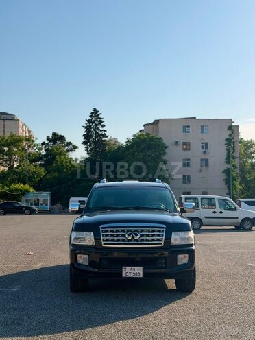 Infiniti QX56-1