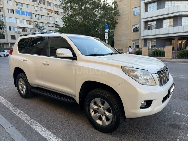 Toyota Land Cruiser Prado-5