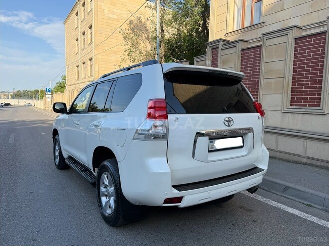 Toyota Land Cruiser Prado-3