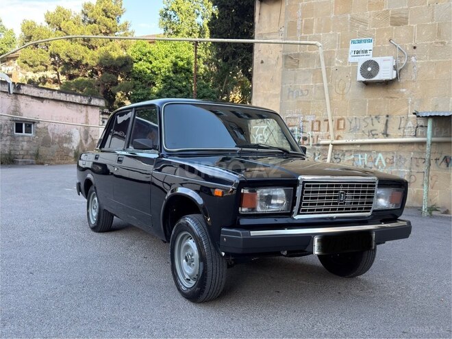 LADA (VAZ) 2107-2