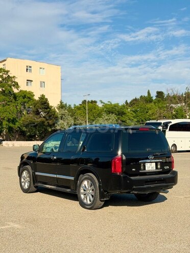 Infiniti QX56-6