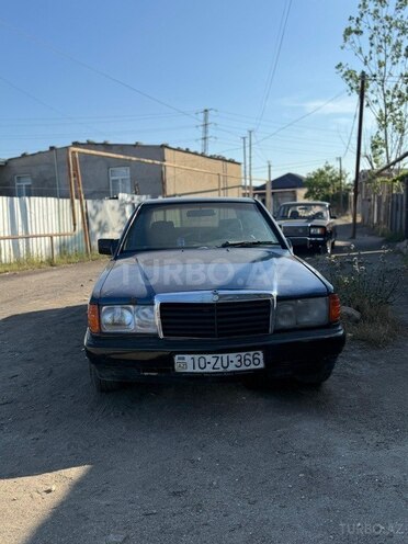 Mercedes 190-1