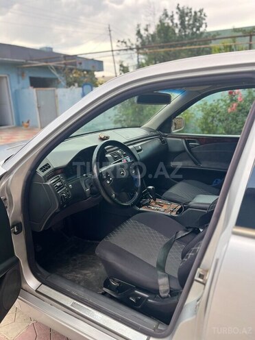 Mercedes E 270-18