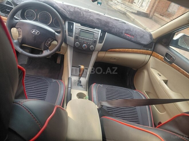 Hyundai Sonata-5