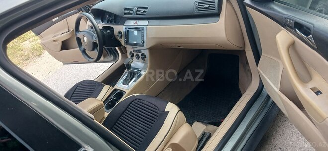 Volkswagen Passat-8