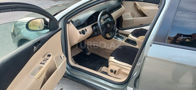 Volkswagen Passat-11